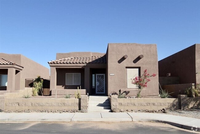Building Photo - Courtyard home in Cielo Verde