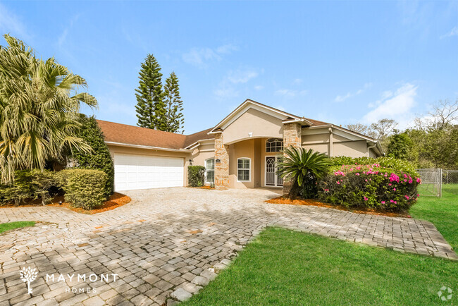 Building Photo - Home with a Pool in Saint Cloud, FL!