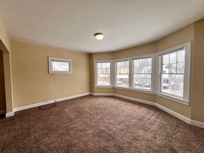 Photo - 1947 Sussex Pl Unit Upper