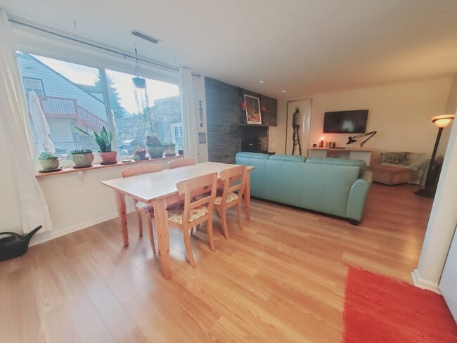 Photo - 55 Whitmore Ln Unit 1