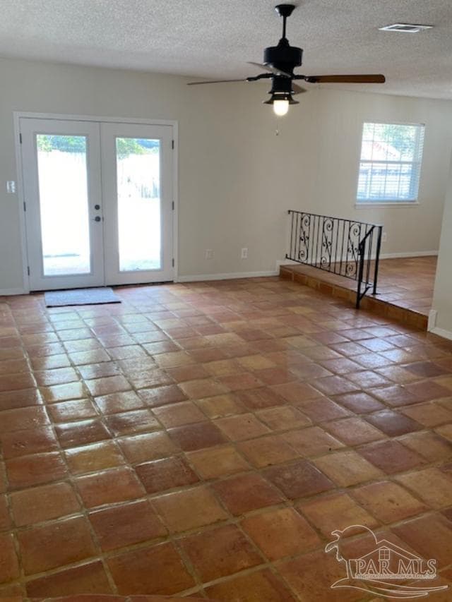 Photo - 210 Norwich Dr