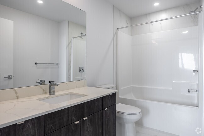 3BR, 2BA - 1034SF - First Bathroom - Heritage Flats