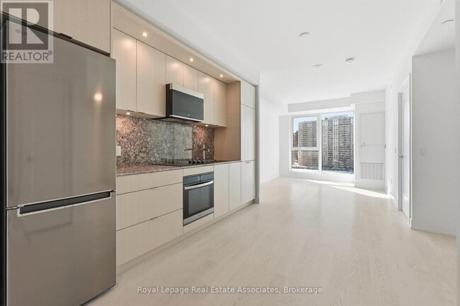 Photo - 25 Cordova Ave Unit 910