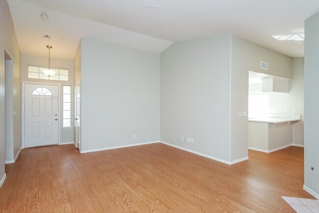 Photo - 4705 Wild Oak Way