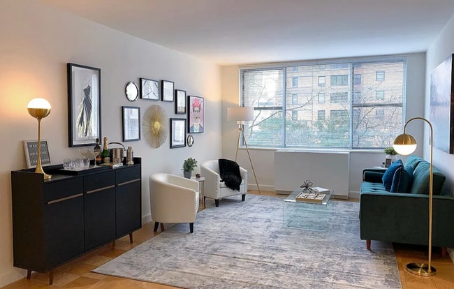 Building Photo - 235 W 72nd St Rental