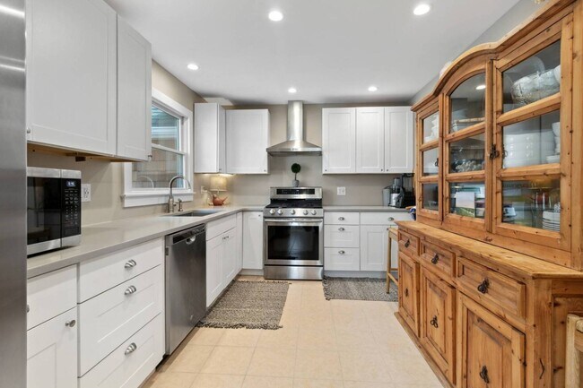 Photo - 6 Lincoln Ave