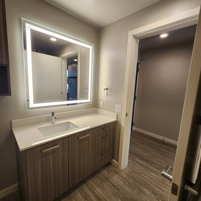 888 Bellevue