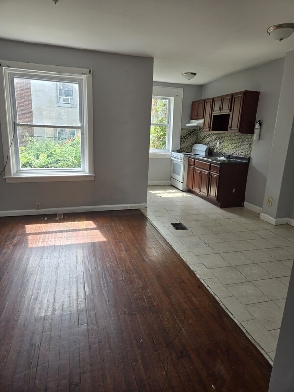 Photo - 6532 Saybrook Ave