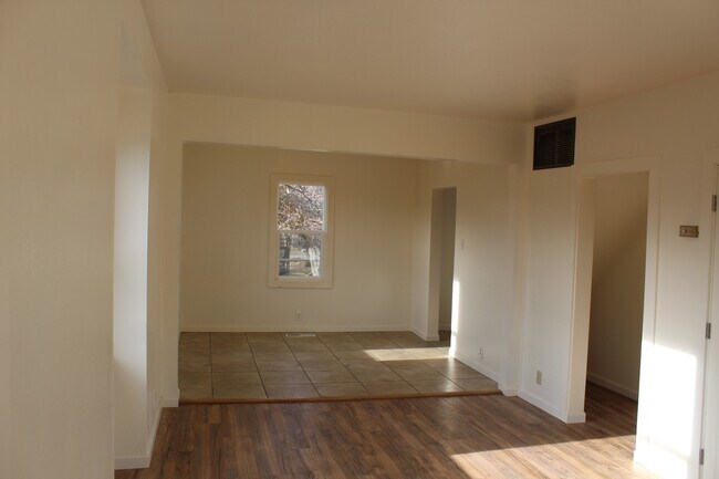 Photo - 329 McKinley St