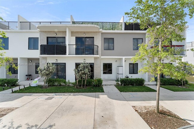 Photo - 14590 SW 260th St Townhome