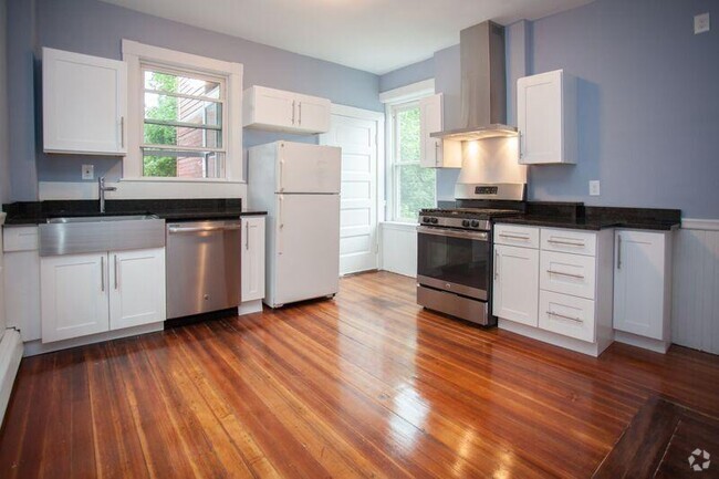 Building Photo - 202 Harvard St Unit 2T Rental