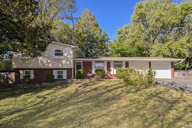 Building Photo - 3935 Parker Rd