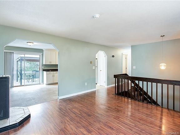 Photo - 7 Black Birch Rd