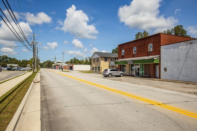 Photo - 236 Chatham St