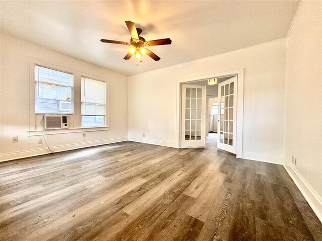 Photo - 1203 Leona St