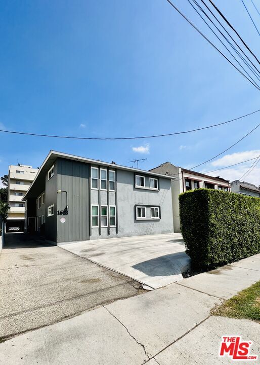 Building Photo - 1618 N Kenmore Ave Unit 6 Rental