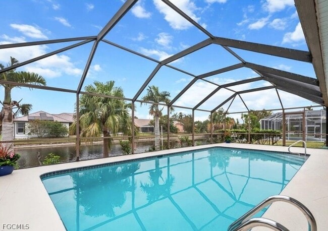 Building Photo - 2230 SE 5th Pl