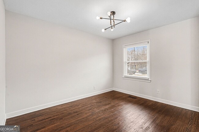 Photo - 3087 Prestwick Pl