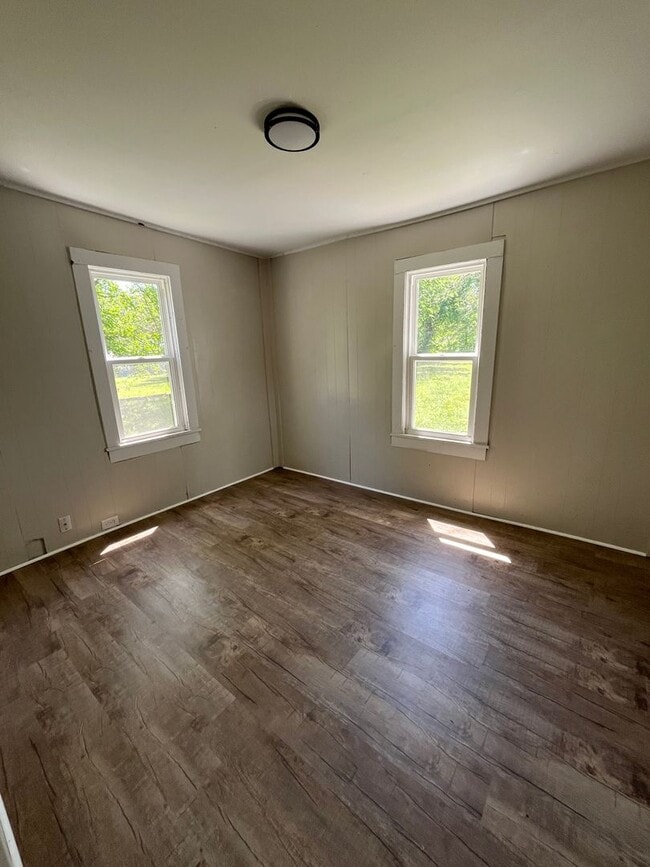 Photo - Available now! – 2 Bed / 1 Bath Home in Nevada, MO