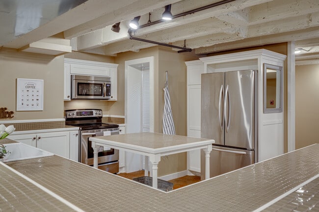 Kitchen - 223 S Grand Unit 202
