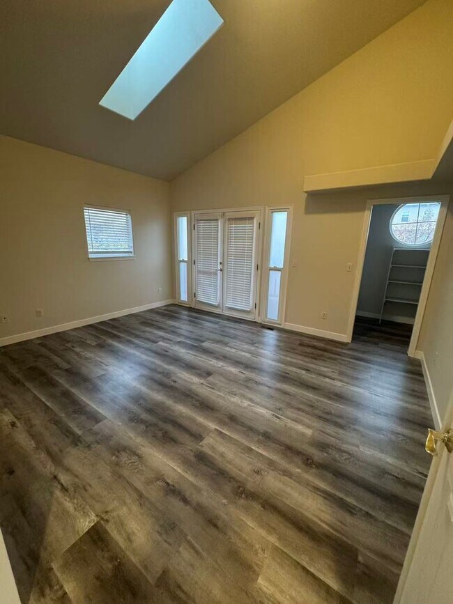 Photo - ---REMODEL---comfort Condo for Rent in Aurora