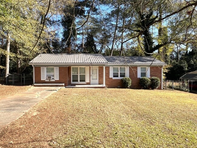 Building Photo - Cute Home in East Macon