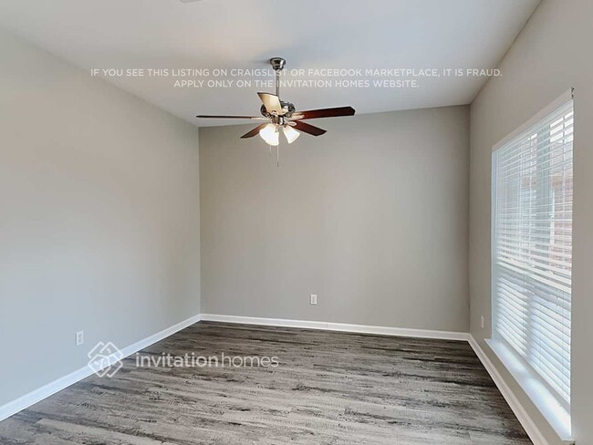 Photo - 205 Falling Leaves Trail