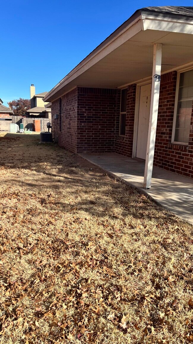 Photo - 3102 110th St