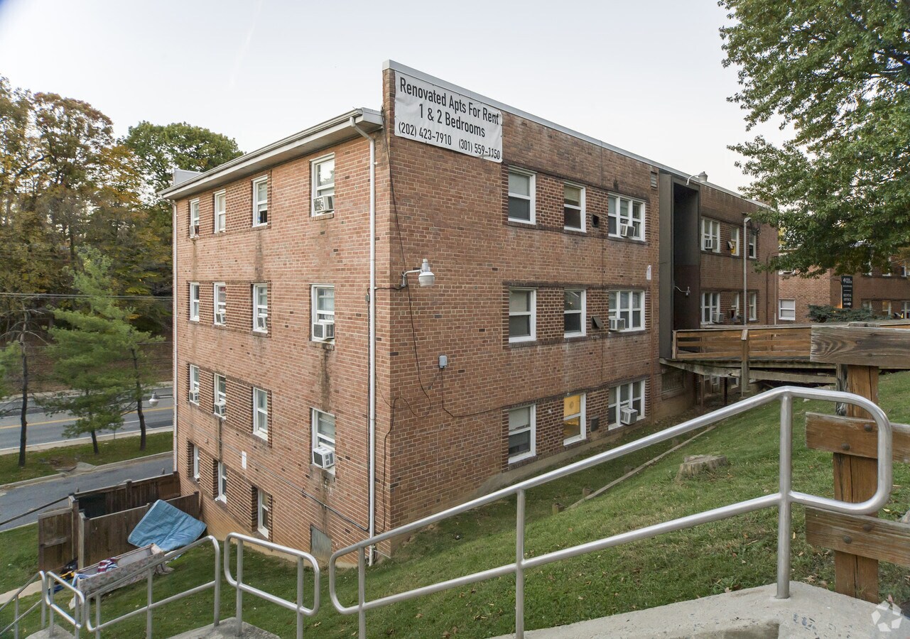 Quebec Terrace Apartments - Quebec Terrace Apartments