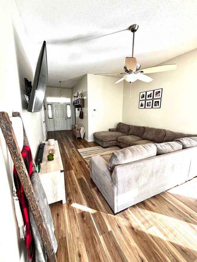 Photo - 13232 Lampmeade Ln