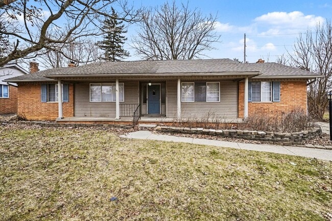 Building Photo - MOVE IN SPECIAL!!! - 1/2 OFF FIRST MONTH'S RENT