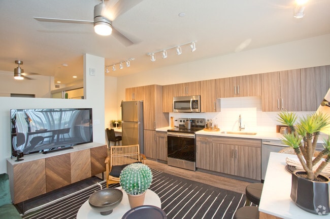 1BR, 1BA - Coronado - 590 SF