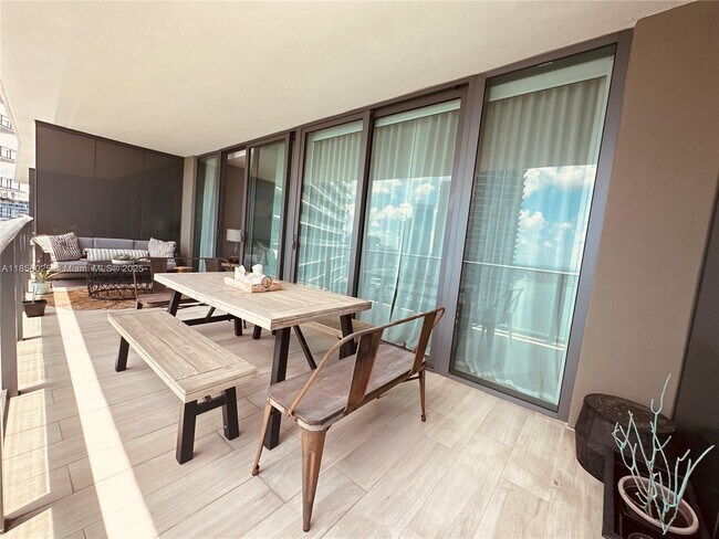 Photo - 650 NE 32nd St Unit 4003