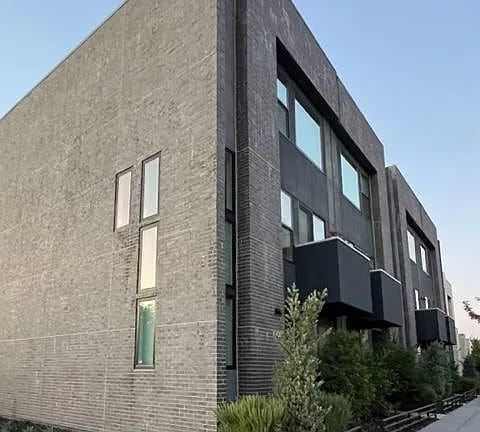 Photo - 1002 Central St