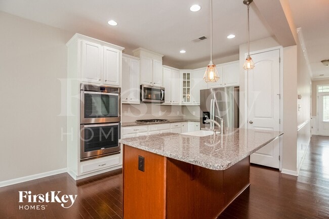 Photo - 3174 Helmsley Ct