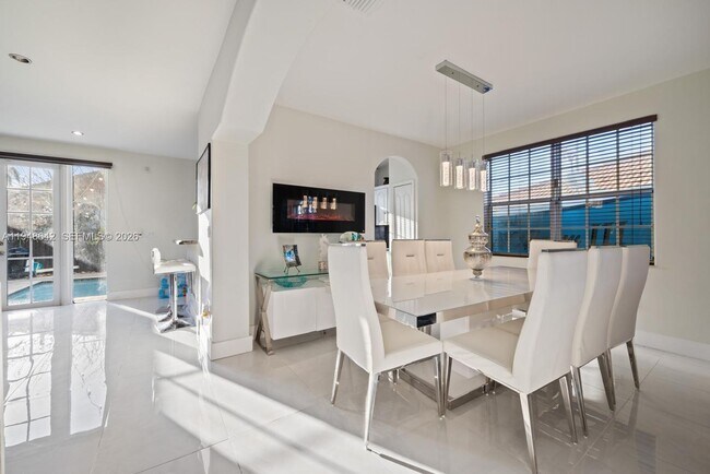 Photo - 1360 SW 142nd Ave