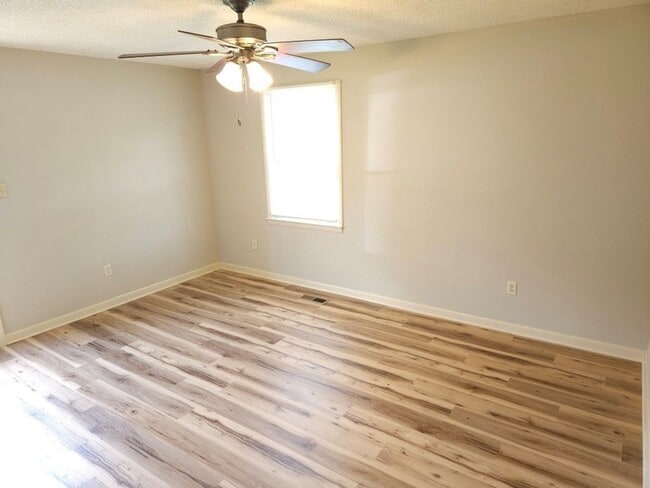 1676 Ragland Ln Unit 1678