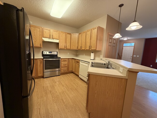 Photo - 11007 Oak Grv Cir