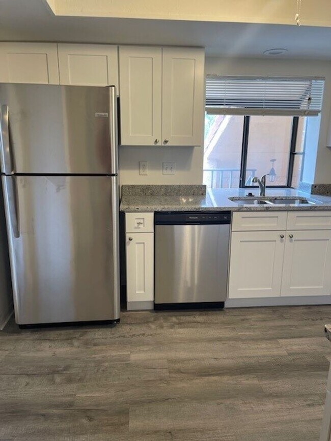 Photo - Rose Garden Area Condo with a Community Po...