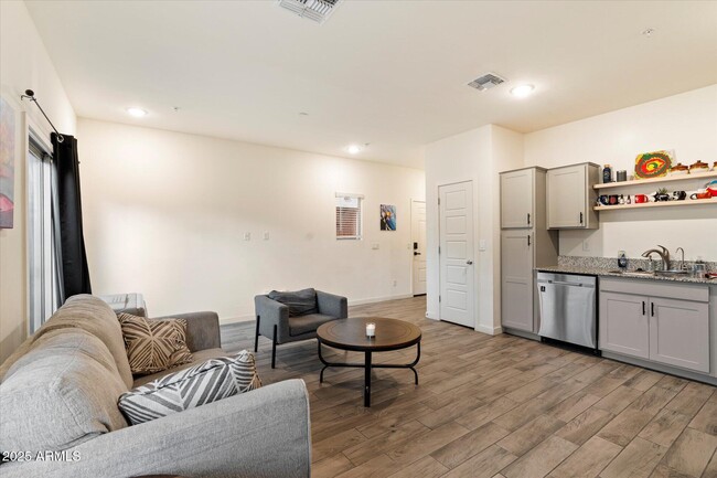 Photo - 2259 W Harmont Dr