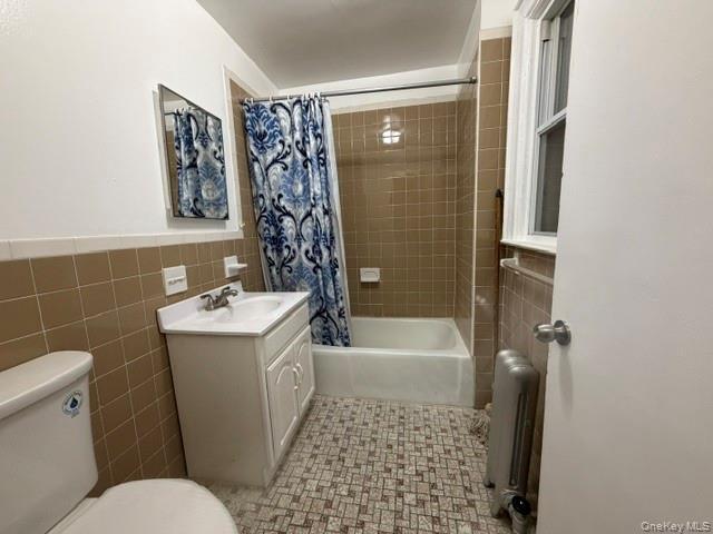Photo - 2823 La Salle Ave