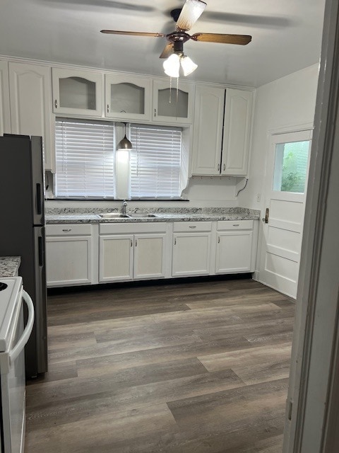 Kitchen - 1569 Palm Ave