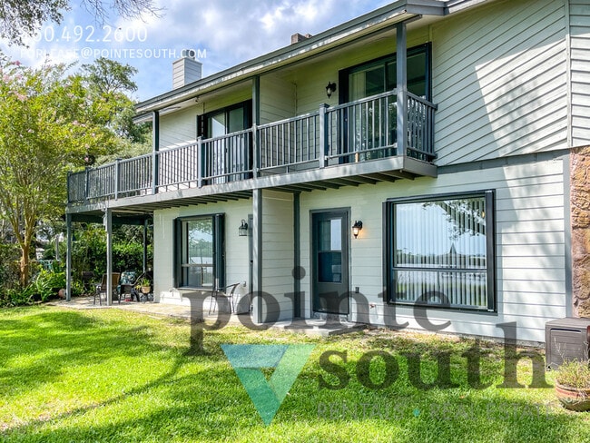 Building Photo - 15021 Innerarity Point Rd
