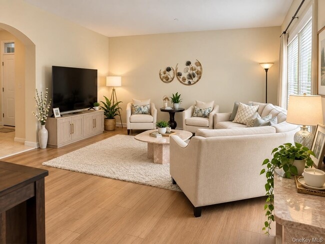 33 Nicole Ct