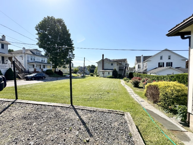 Photo - 573 Bloom St Unidad 201