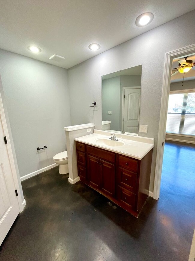 Photo - 3/2 off Richardson Dr. South side of Jonesboro