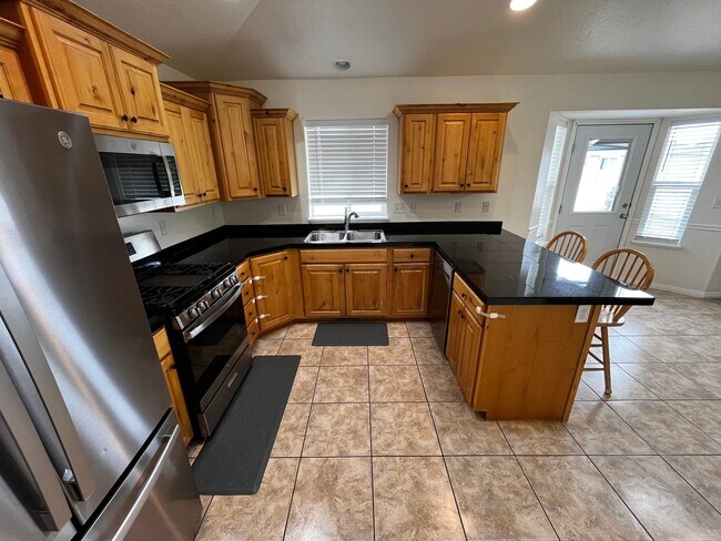 Photo - Beautiful 3 Bedroom/2 Bath Home in Springville!
