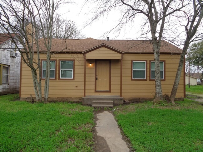 Photo - 1118 W 5th St House