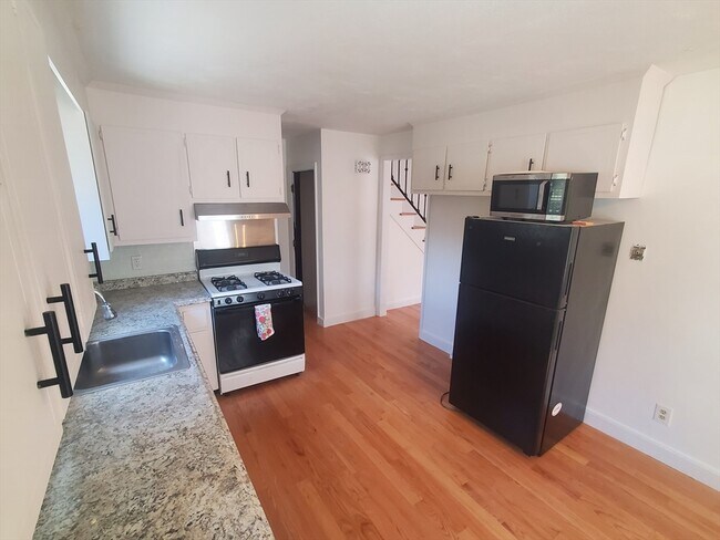 Photo - 135 Ashcroft St Unit 1