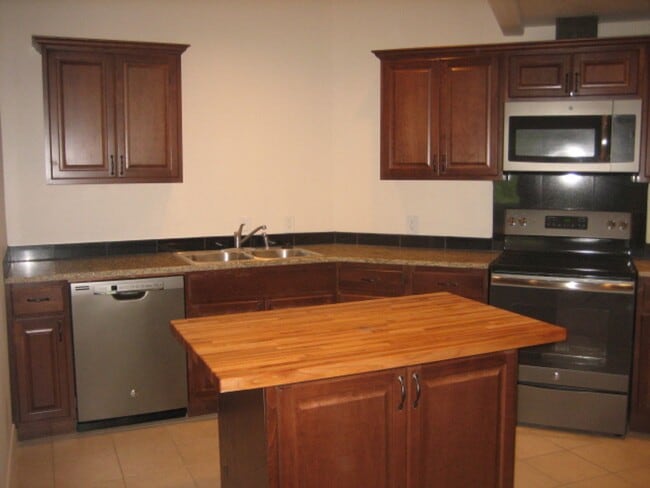 Photo - Country Living Close to Downtown CDA!